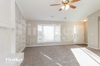 5800 Old Meadow Rd in Charlotte, NC - Foto de edificio - Building Photo