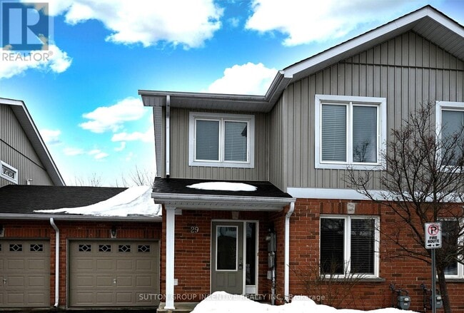 90 Sovereigns Gate in Barrie, ON - Building Photo - Building Photo