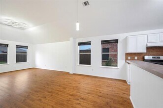 1001 Campbell Dr in McKinney, TX - Building Photo - Building Photo