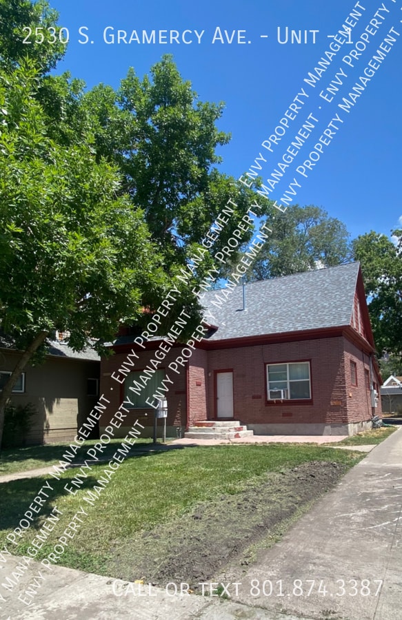 property at 2530 S Gramercy Ave
