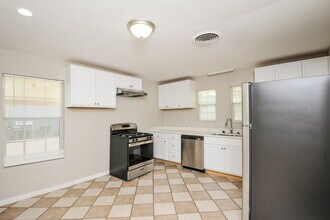4229 Frazier Ave in Fort Worth, TX - Building Photo - Building Photo