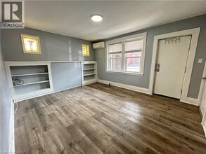 831 Main St E in Hamilton, ON - Building Photo - Building Photo