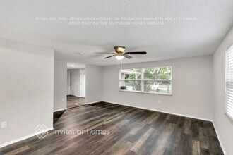 8735 Spanish Moss Dr in Port Richey, FL - Building Photo - Building Photo