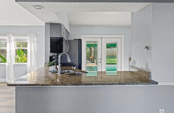 2230 SE Dill Ln in Port St. Lucie, FL - Building Photo - Building Photo