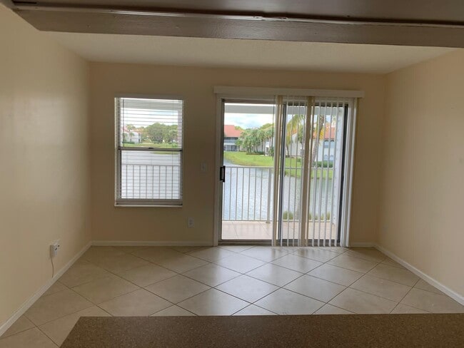 293 Cypress Point Dr in Palm Beach Gardens, FL - Building Photo - Building Photo