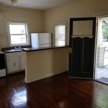 403 W 4th St, Unit none in Taylor, TX - Foto de edificio - Building Photo