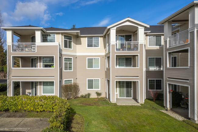 Le Chateau Condominiums in Bellevue, WA - Building Photo - Building Photo