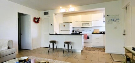 2830 NE 30th Pl in Fort Lauderdale, FL - Foto de edificio - Building Photo