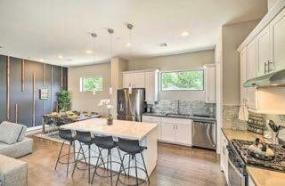 2403 Everett St in Houston, TX - Building Photo - Building Photo