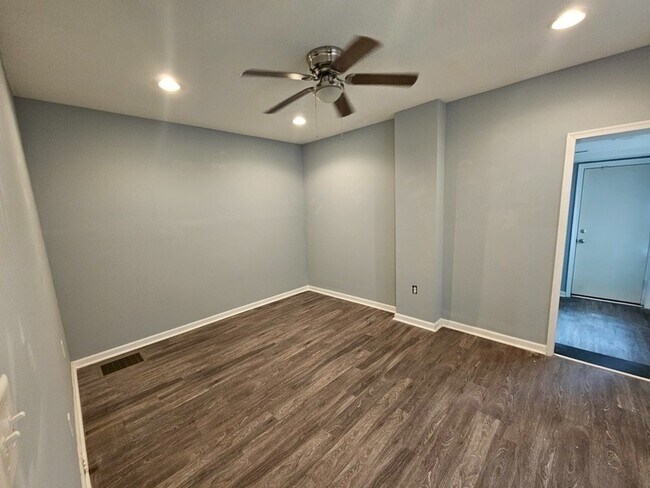 4240 W Girard Ave in Philadelphia, PA - Building Photo - Building Photo