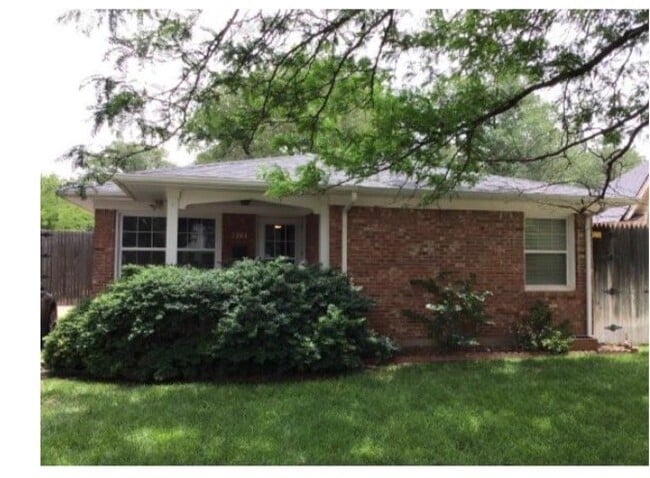 property at 2203 S Ong St