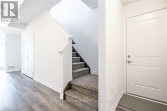 4874 Connor Dr in Lincoln, ON - Building Photo - Building Photo