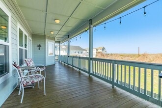 12828 E Conquistador Dr in Galveston, TX - Building Photo - Building Photo