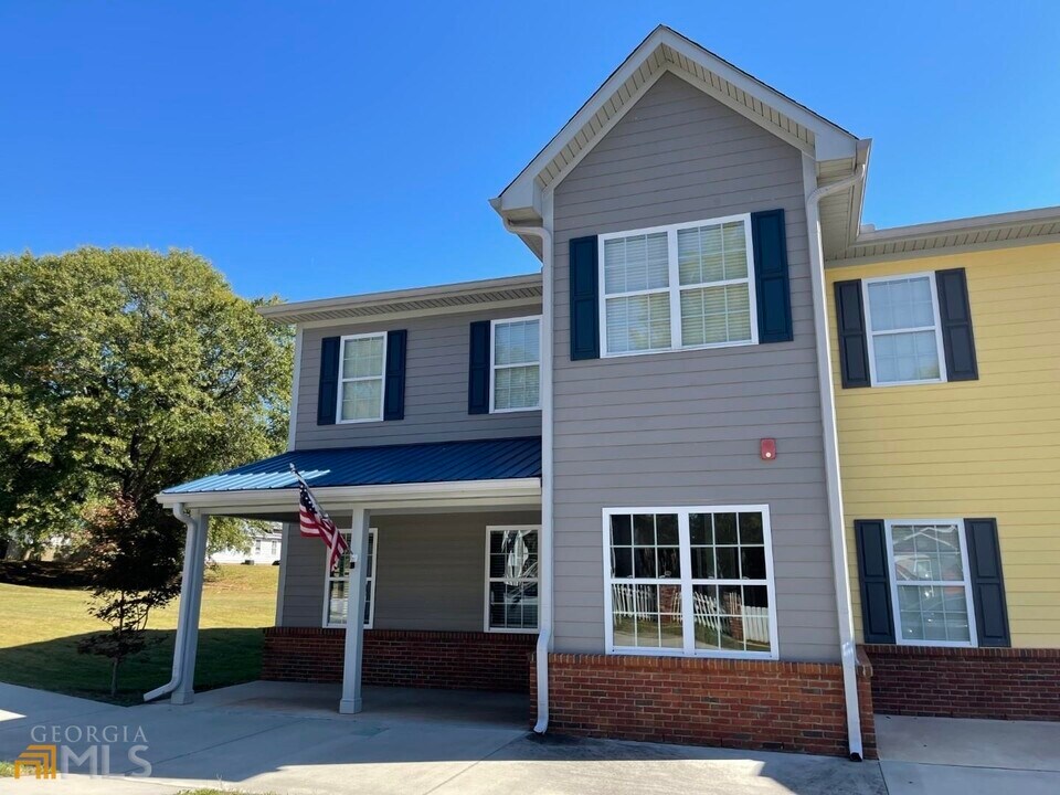 615 Jefferson St in Lagrange, GA - Building Photo