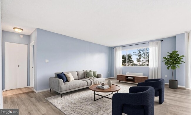 property at 2059 Huntington Ave