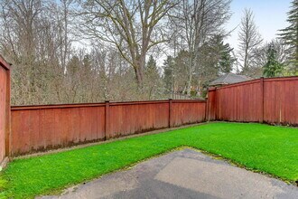 10720 SE 242nd St in Kent, WA - Building Photo - Building Photo