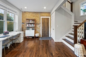 2134 W Shakespeare Ave, Unit 2r in Chicago, IL - Building Photo - Building Photo