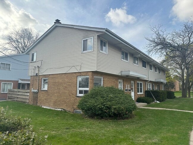 property at 8594 W Villard Ave