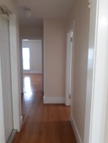 160 Ocean Ave, Unit Apt. 2 in Portland, ME - Building Photo