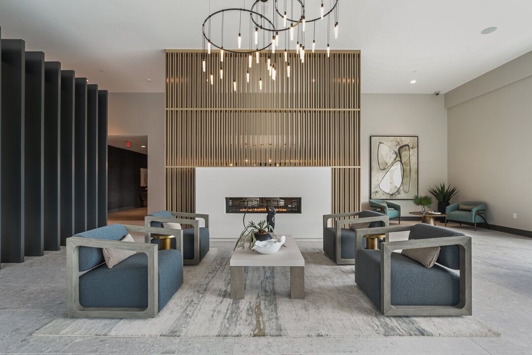 The Henry at Harms Woods in Skokie, IL - Foto de edificio