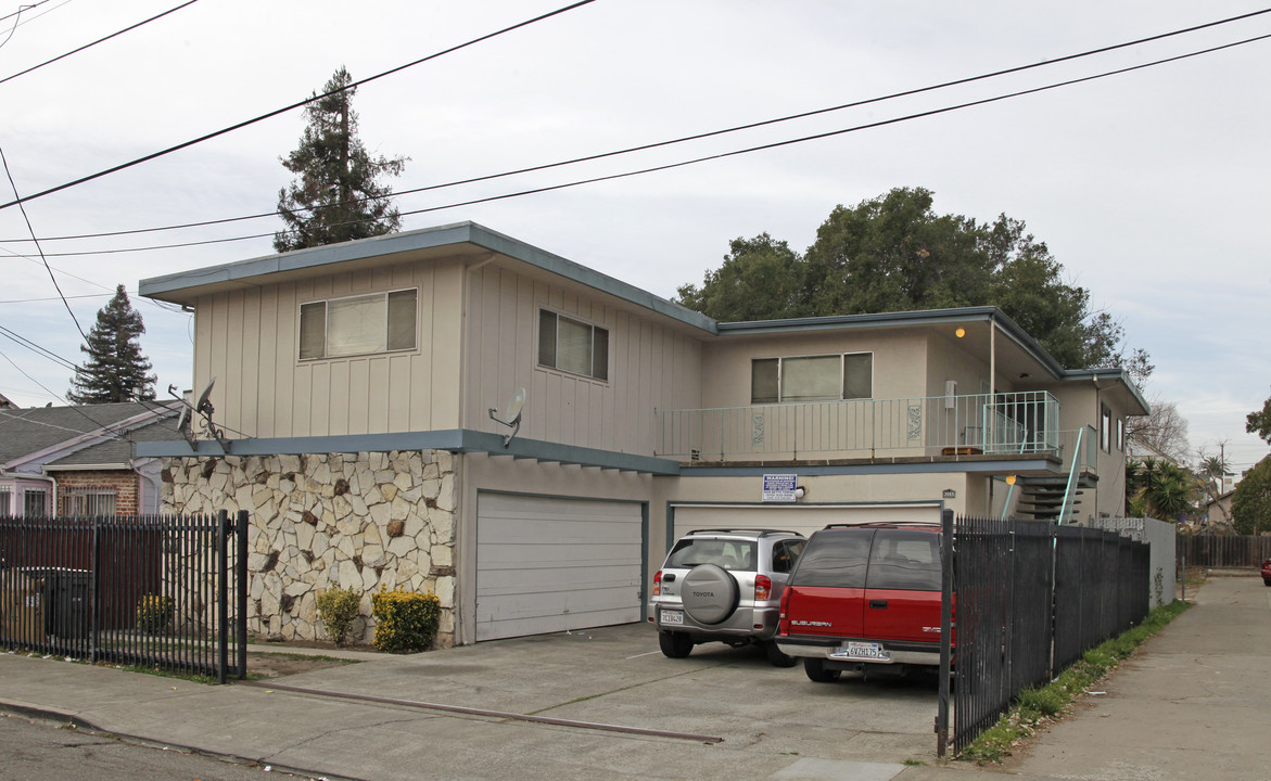 3055 Curran Ave in Oakland, CA - Building Photo