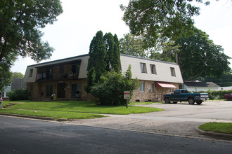 3722 E Karstens St in Madison, WI - Foto de edificio - Building Photo