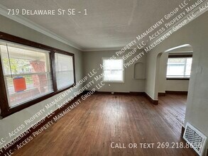 719 Delaware St SE in Grand Rapids, MI - Foto de edificio - Building Photo