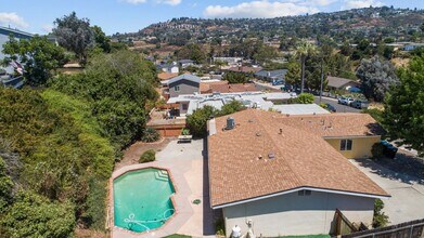 5318-5320 Brockbank Pl in San Diego, CA - Building Photo - Building Photo
