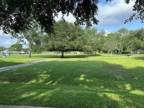 523 Misty Lake Dr in El Lago, TX - Building Photo - Building Photo