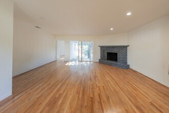 3106 Honolulu Ave in Glendale, CA - Building Photo - Building Photo