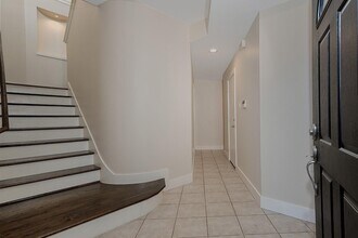 914 W 25th St in Houston, TX - Foto de edificio - Building Photo