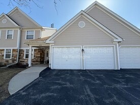 2878 Meadow Ln in Schaumburg, IL - Building Photo