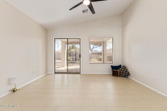 10245 E Penstamin Dr in Scottsdale, AZ - Building Photo - Building Photo