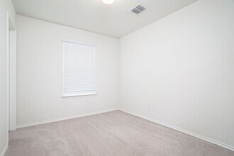 10358 Dunlap in San Antonio, TX - Building Photo - Building Photo