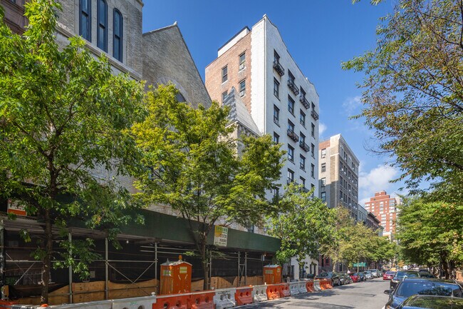 170 W 81st St