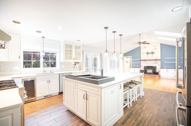 14 Horseshoe Ln in Wilbraham, MA - Building Photo - Building Photo