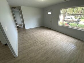 1504 Edgewood Dr in Danville, IL - Building Photo - Building Photo
