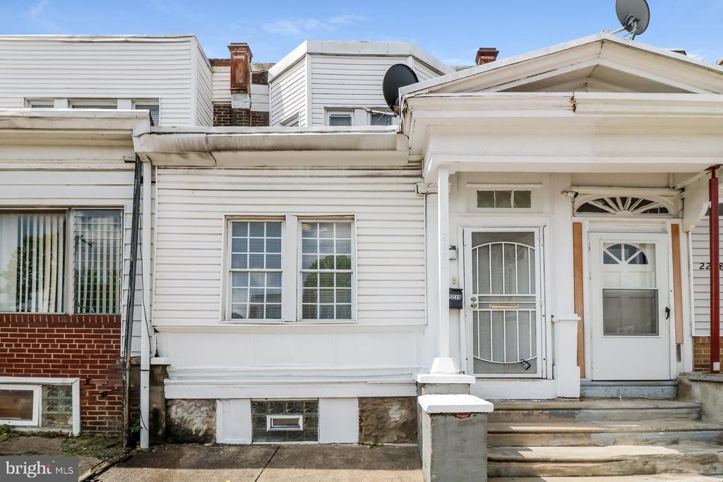 2230 S 70th St in Philadelphia, PA - Building Photo