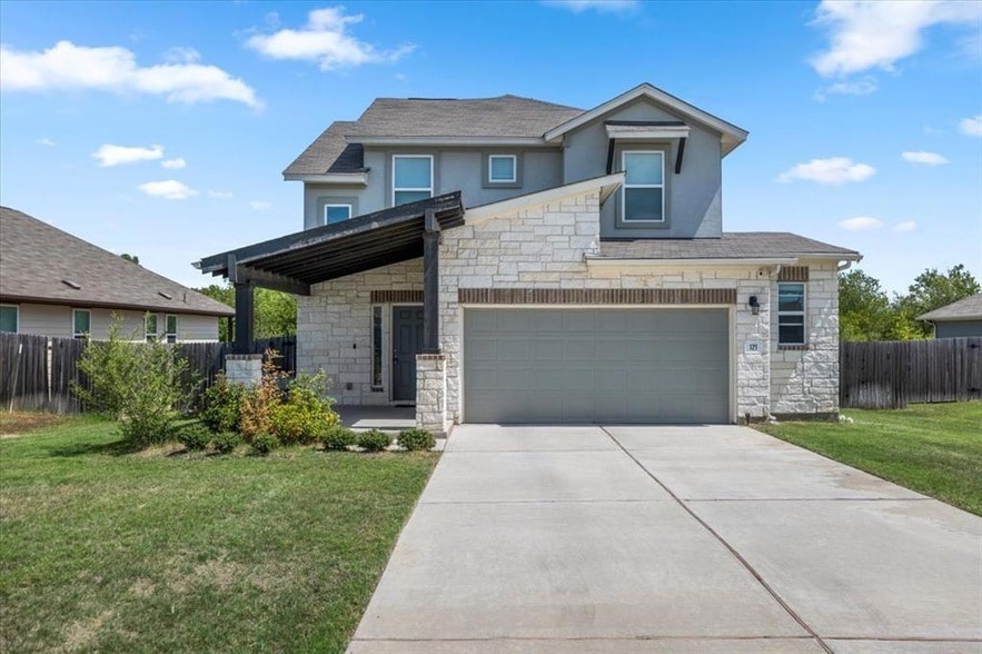 121 Emerald Pass in Kyle, TX - Foto de edificio