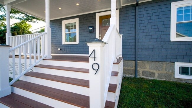 49 Riverside Ave in Quincy, MA - Building Photo - Building Photo
