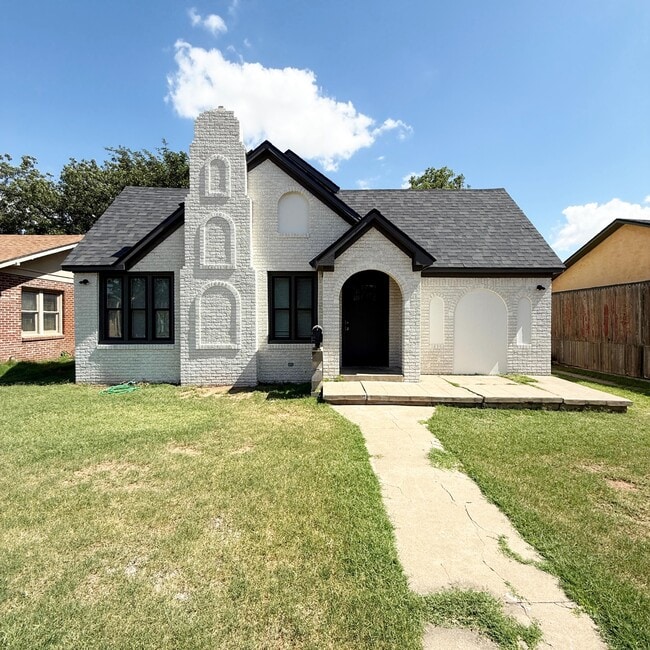 property at 2222 16th St