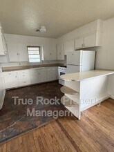 806 W 8th St in Ada, OK - Building Photo - Building Photo