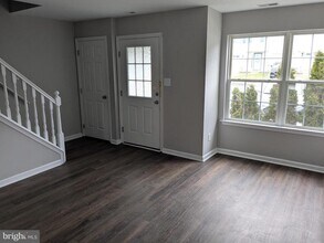 25 Millstream Rd in Laurel Springs, NJ - Building Photo - Building Photo