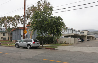 1910-1912 Grismer Ave in Burbank, CA - Building Photo - Building Photo