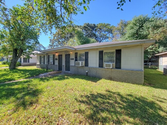 property at 1107 Milam St