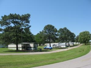 Woodland Hills Mobile Home Park in Florence, AL - Building Photo