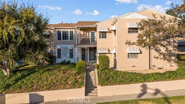 1305 E Glenoaks Blvd-Unit -D in Glendale, CA - Building Photo - Building Photo