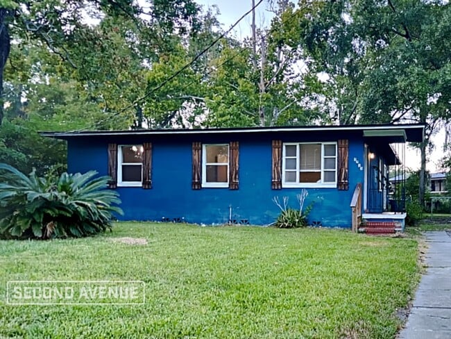 property at 3213 Brasque Dr