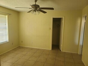 19219 Lazy Valley Dr in Katy, TX - Building Photo - Building Photo