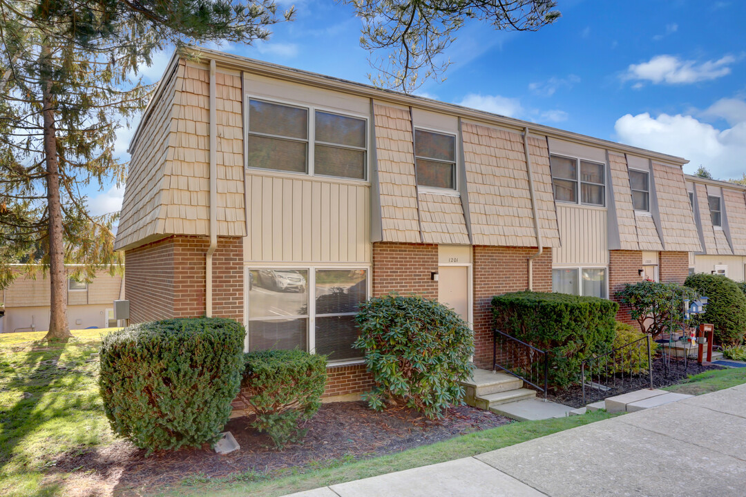 Woodland Park Apartments in Williamsport, PA - Foto de edificio